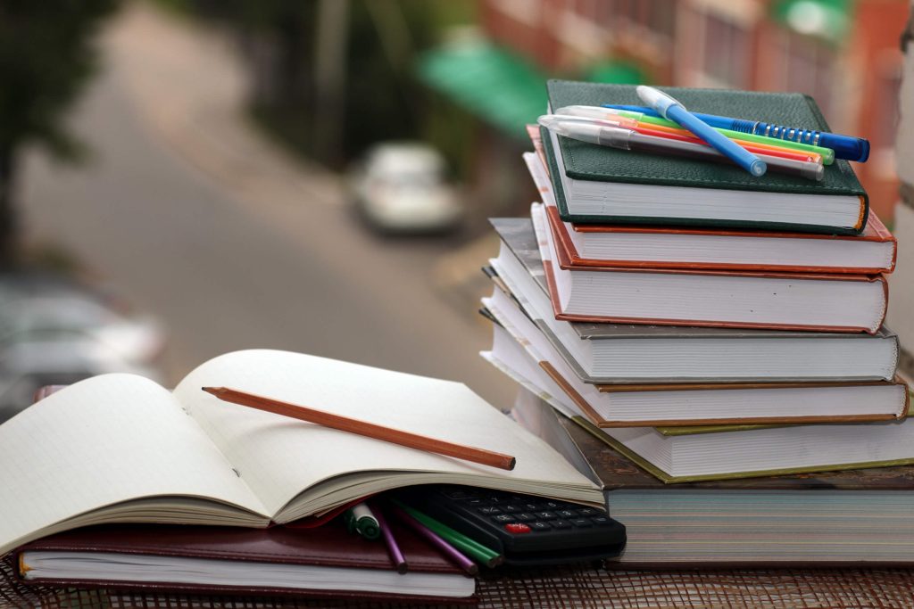 How to Avoid Overspending on Textbooks